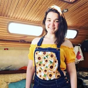 Meet your Posher, Abigail